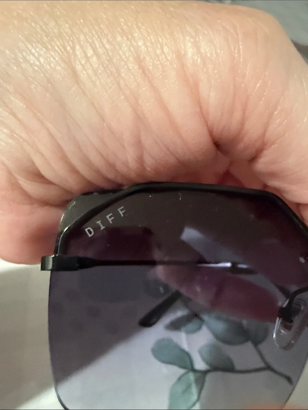 Diff Eyewear stylish rimless